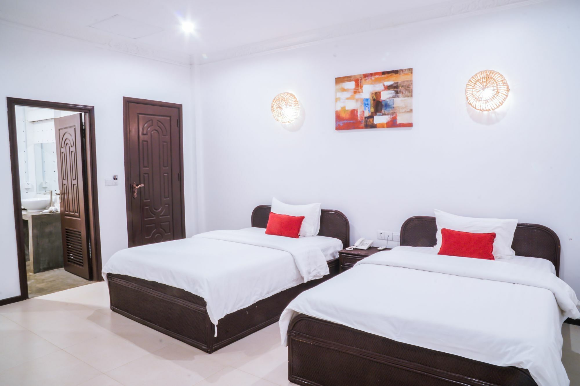 Angkor Yellow Villa Siem Reap Exterior photo